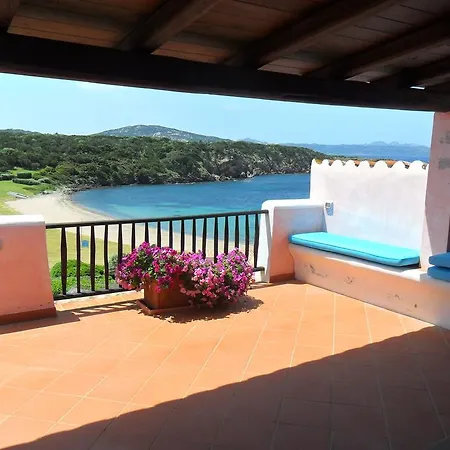 公寓 Elegante Vista Mare I Delfini Di Cala Del Faro Cala Granu 切尔沃港