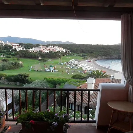 公寓 Elegante Vista Mare I Delfini Di Cala Del Faro Cala Granu 切尔沃港